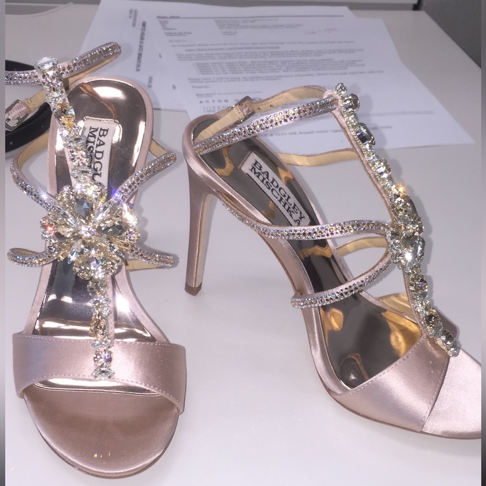 Badgley Mischka Faye Ankle Strap Sandal (Women) - sz 5